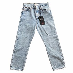 NWT Levi’s Wedgie Straight Leg